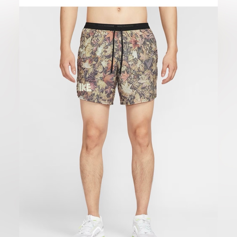 Recycled Materials
Nike Stride
Men's Dri-FIT 7" Brief-Lined Printed Running